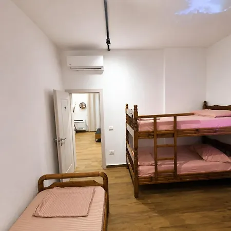 Villa Don House Golem (Tirana)